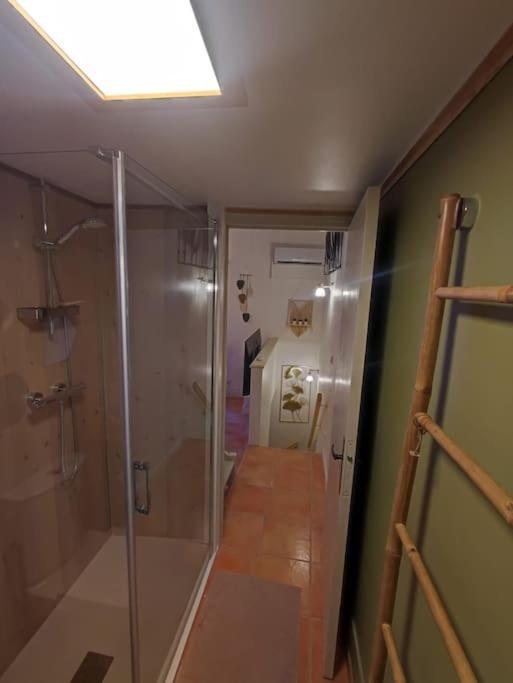 Appartement Cosy 2/4 Personnes La Roquebrussanne Buitenkant foto