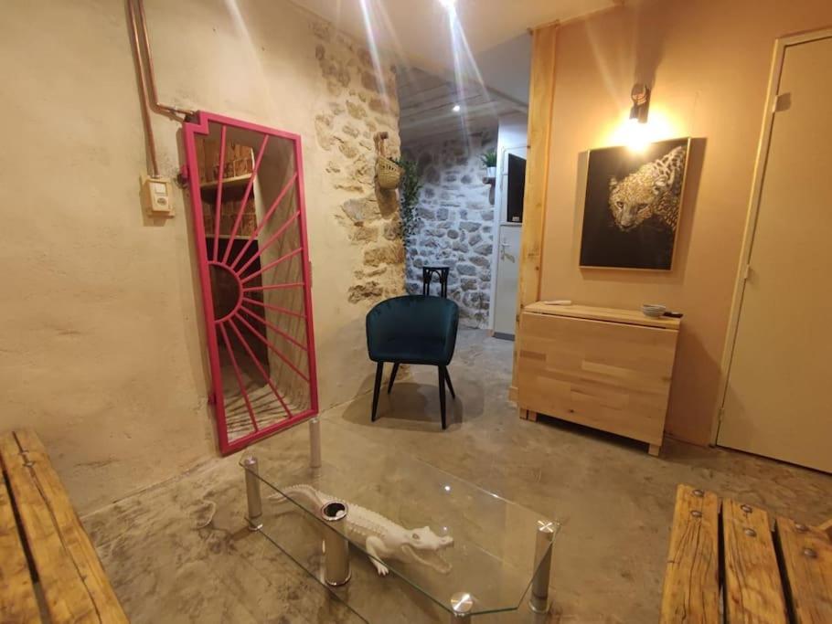 Appartement Cosy 2/4 Personnes La Roquebrussanne Buitenkant foto