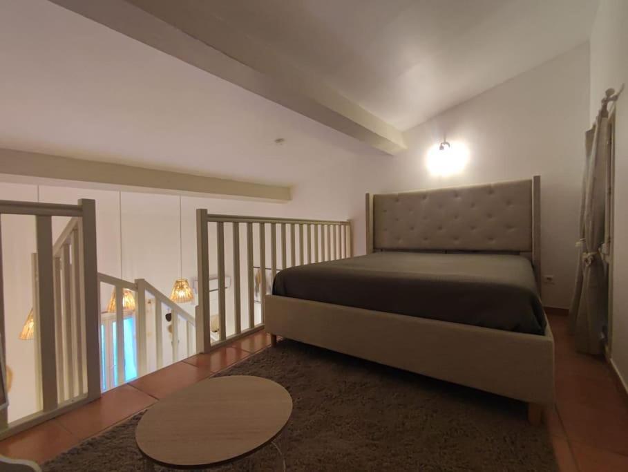 Appartement Cosy 2/4 Personnes La Roquebrussanne Buitenkant foto